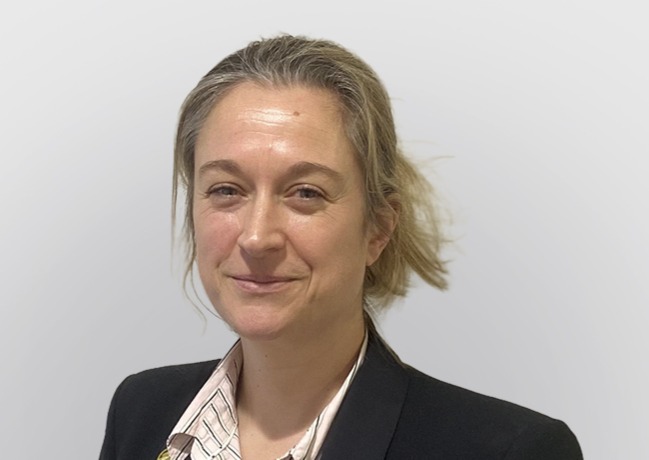 6715427 hul consultant profile miss radford v1